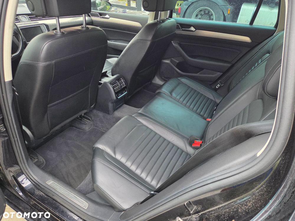Volkswagen Passat Variant 2.0 TDI DSG (BlueMotion Technology) Highline - 14