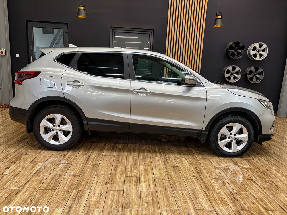 Nissan Qashqai 1.2 DIG-T N-Connecta - 6