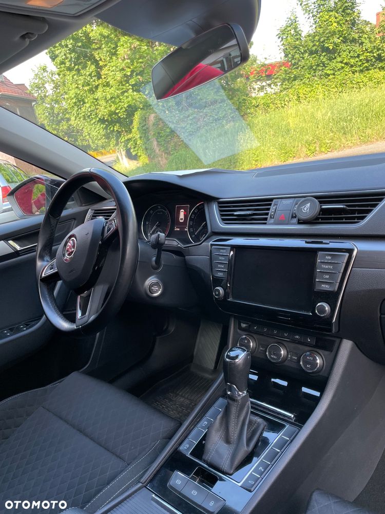 Skoda Superb 2.0 TDI Style DSG - 6