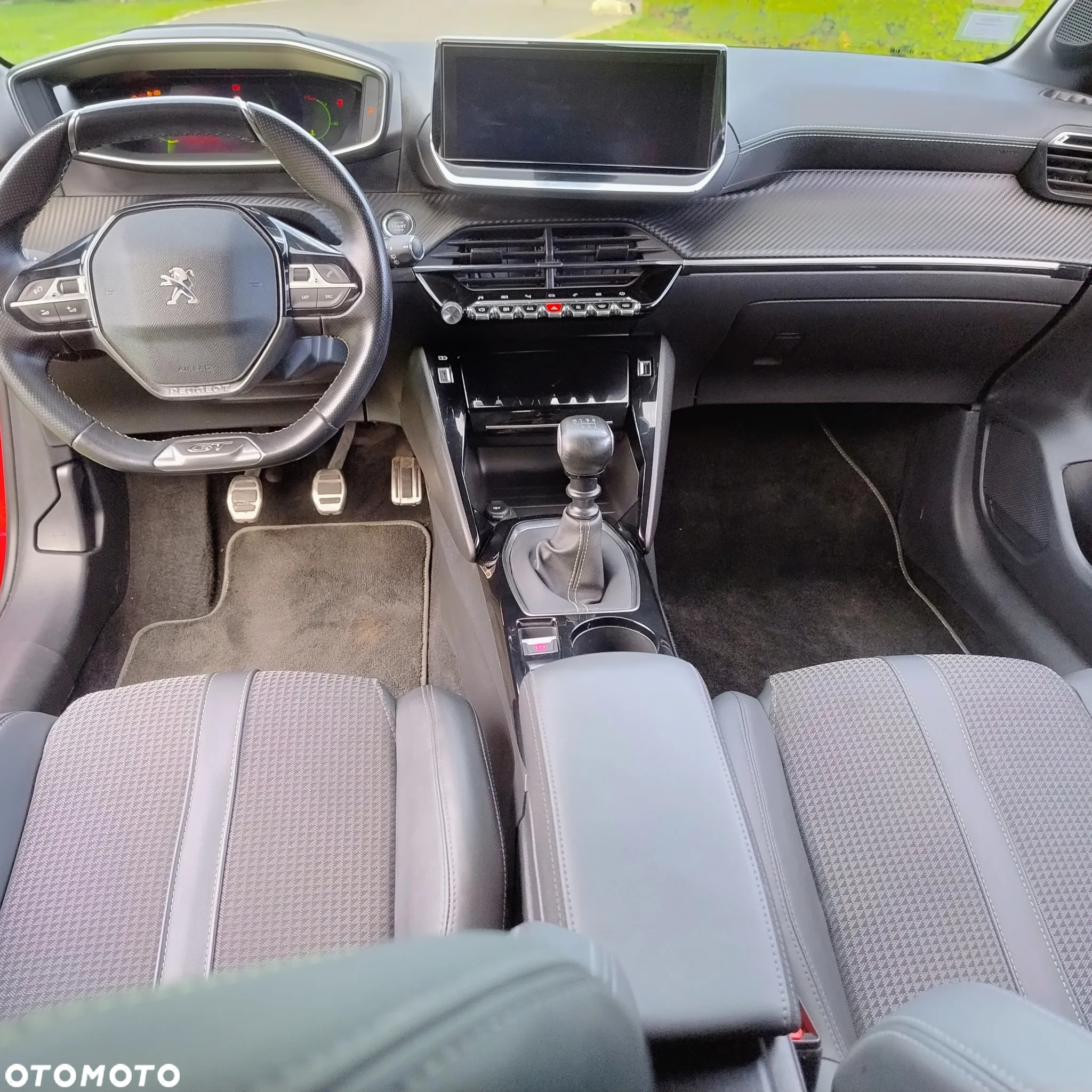 Peugeot 208 PureTech 100 GT - 8