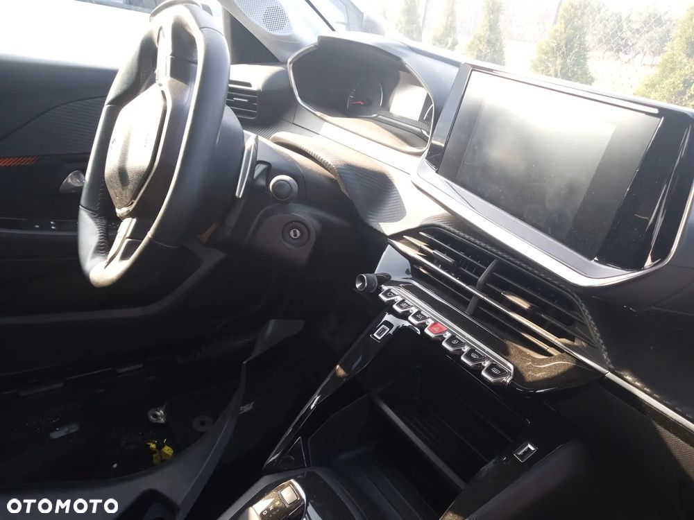 Peugeot 208 1.2 PureTech Active Pack S&S EAT8 - 5
