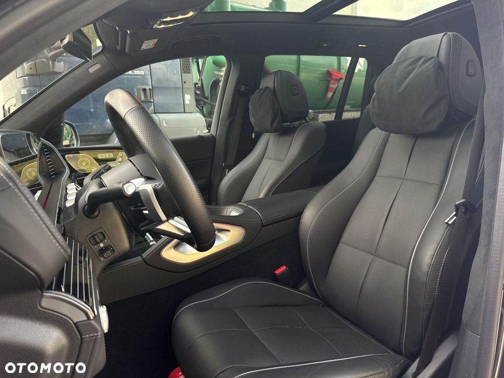 Mercedes-Benz GLS - 12