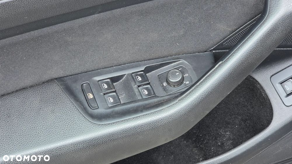 Volkswagen Passat - 16