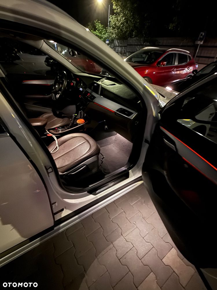 BMW X1 xDrive20i xLine sport - 22