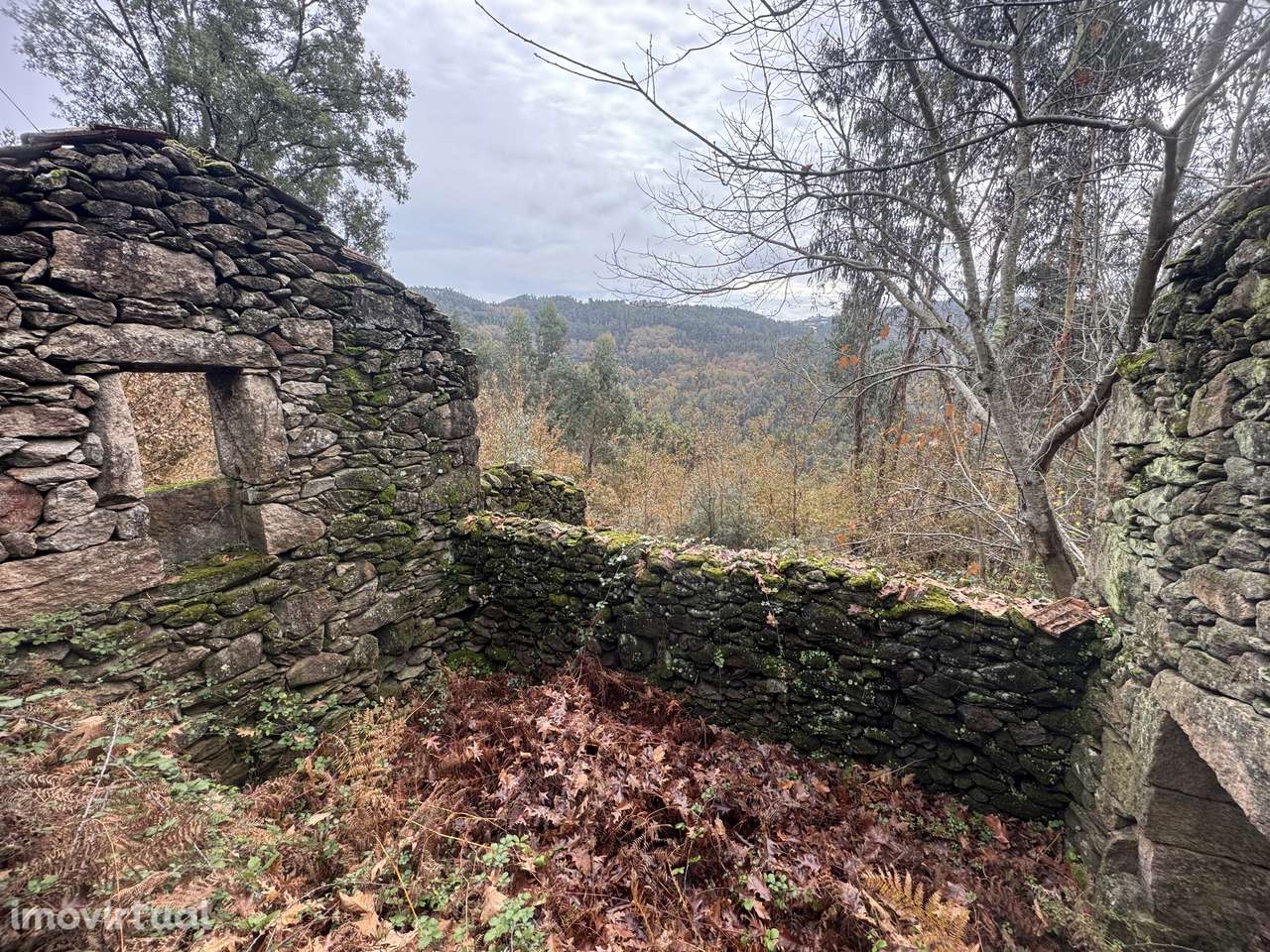 Moradia p/recuperar – São Pedro do Sul - Grande imagem: 2/3