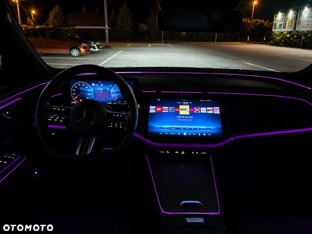 Mercedes-Benz Klasa E 220 d 4Matic 9G-TRONIC Edition AMG Line - 21