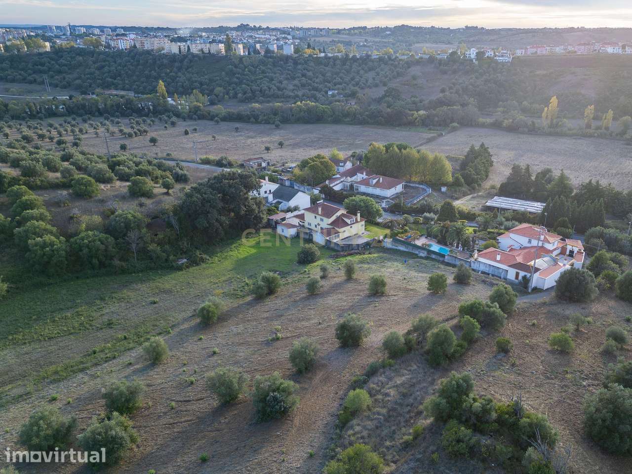 Refúgio com terreno a 1 hora de Lisboa em Torres Novas - espaço, priva - Grande imagem: 2/60