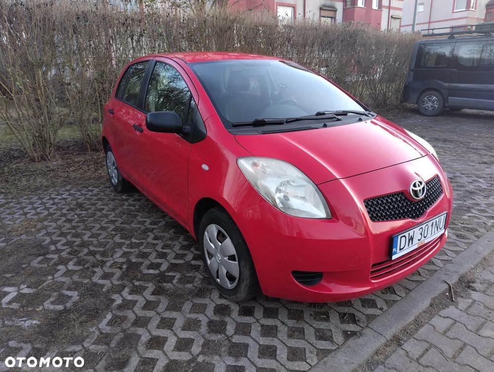Toyota Yaris 1.0 Luna - 1