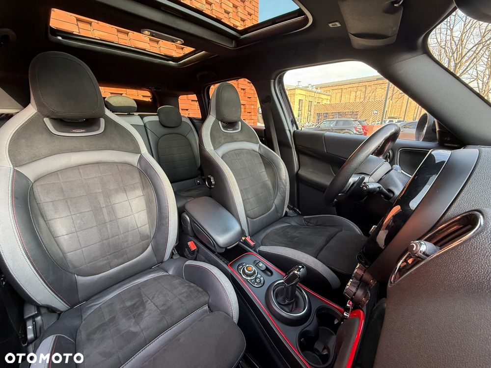 MINI John Cooper Works ALL4 sport - 19