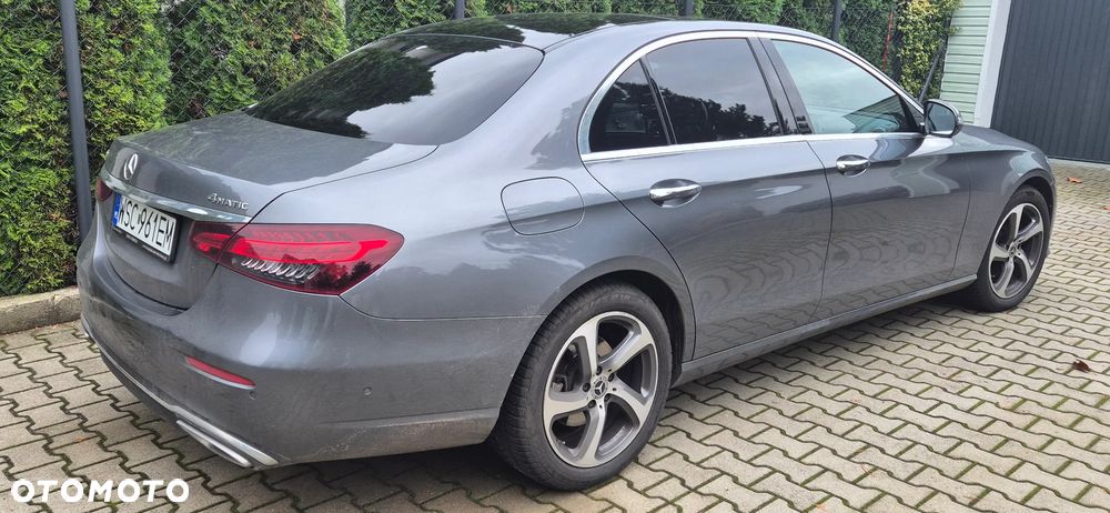 Mercedes-Benz Klasa E 200 4-Matic - 11