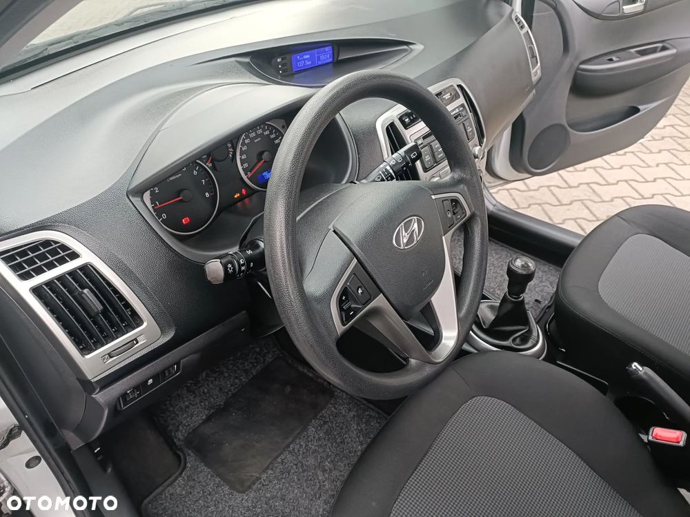 Hyundai i20 1.25 Comfort - 11