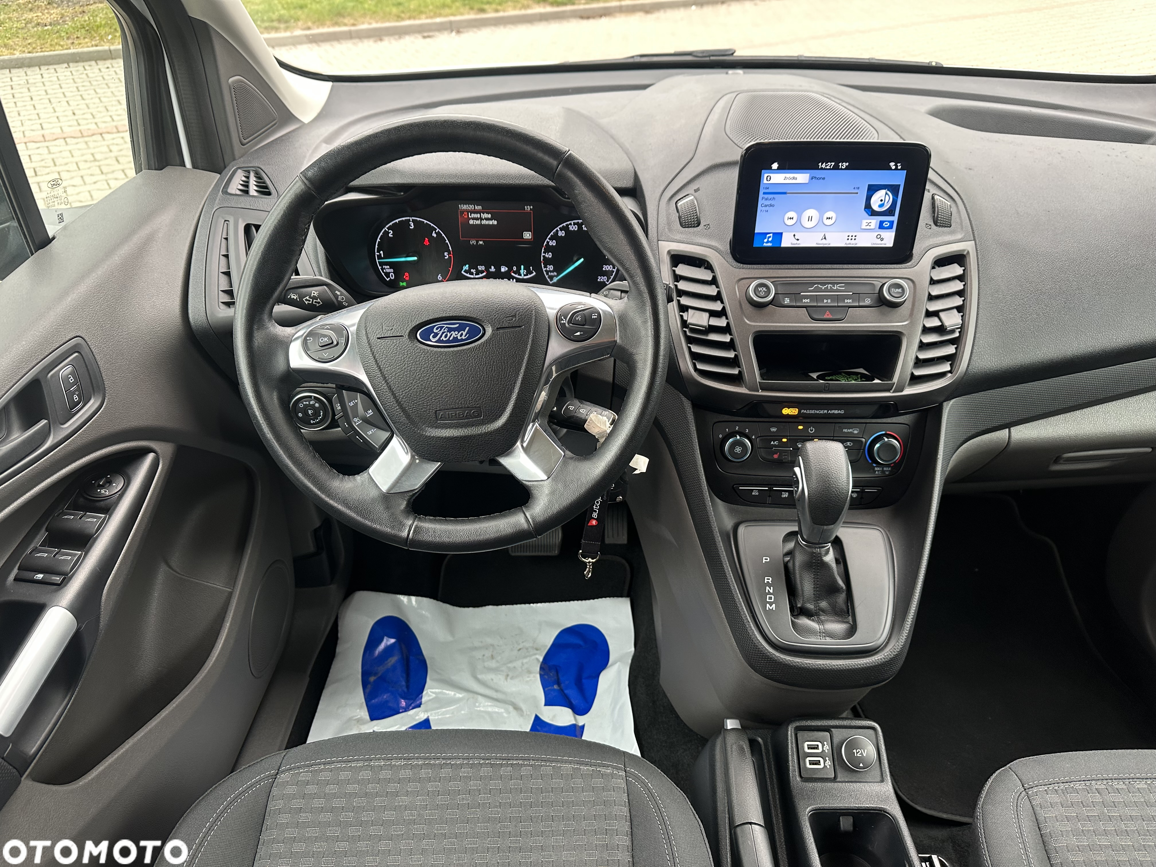Ford Transit Connect - 11