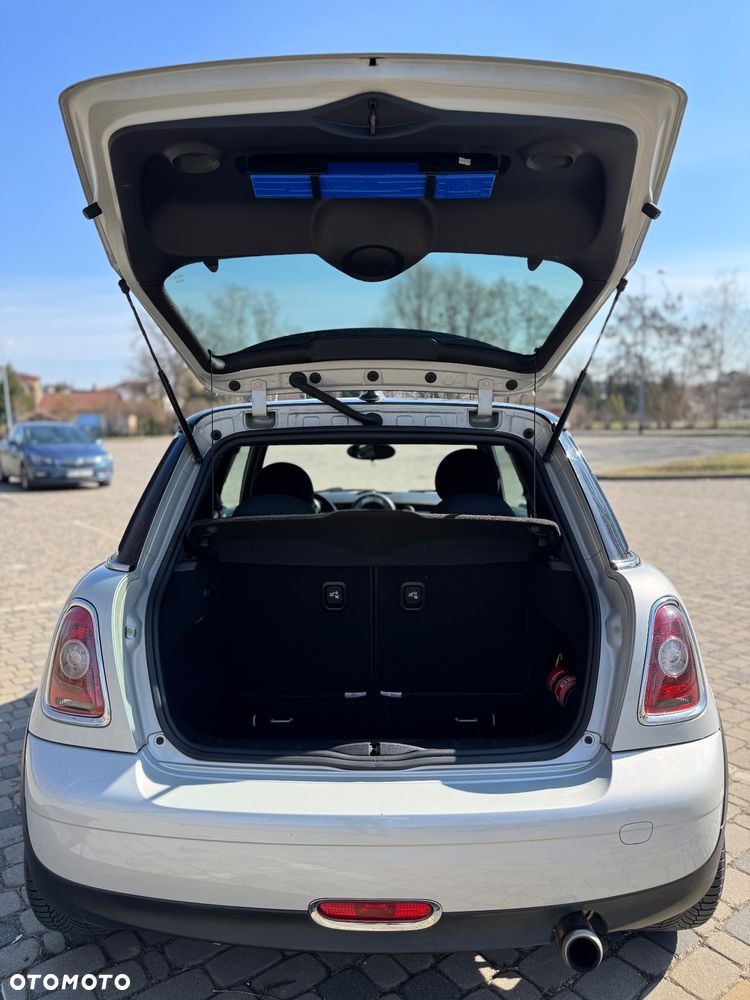 MINI Cooper 50 Camden - 23