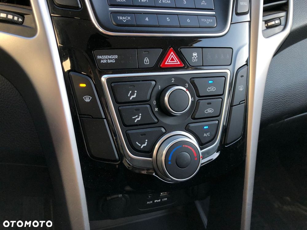 Hyundai i30 1.4 BlueDrive Base - 17