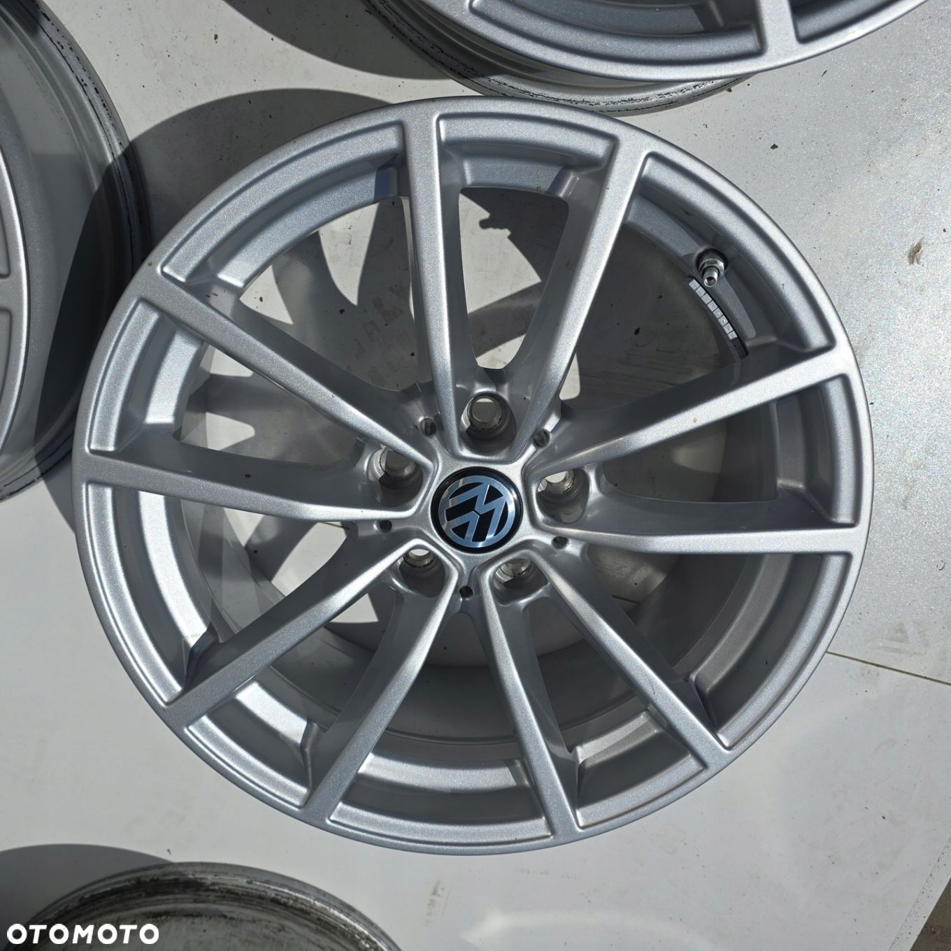 VW PASSAT B7 B8 CC TIGUAN I II ARTEON SHARAN 17 ET30 5x112 4X - 6