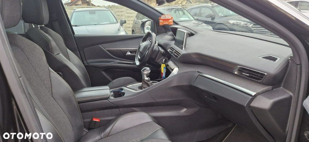 Peugeot 5008 - 23