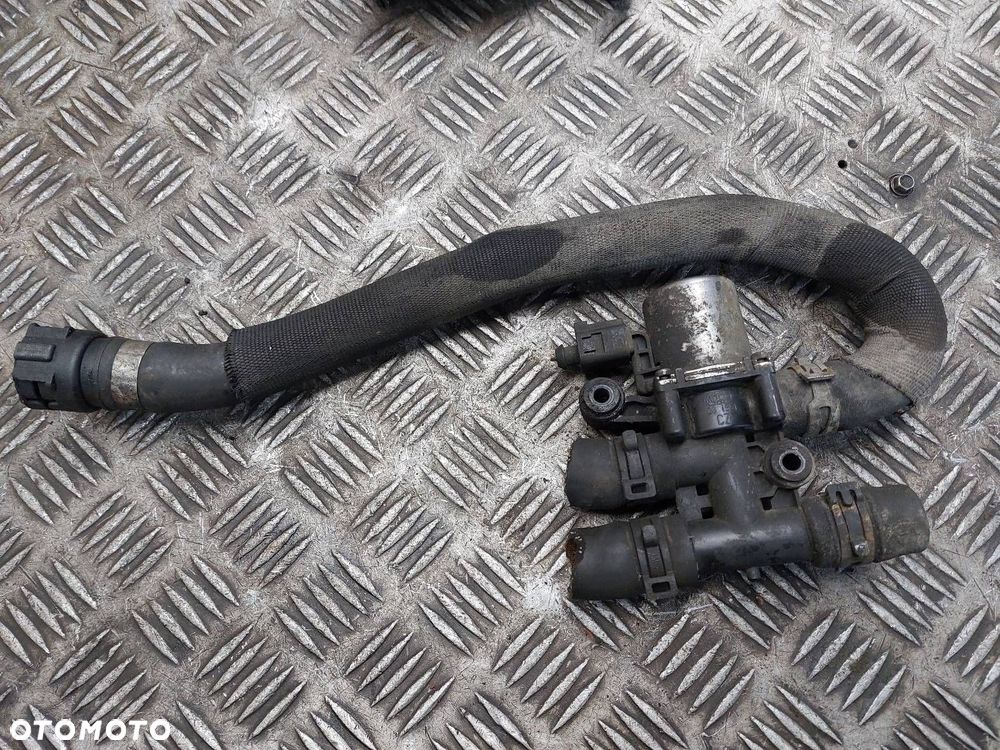 ZAWÓR NAGRZEWNICY AUDI A4 B7 3.0 TDI 8E0820036 - 2