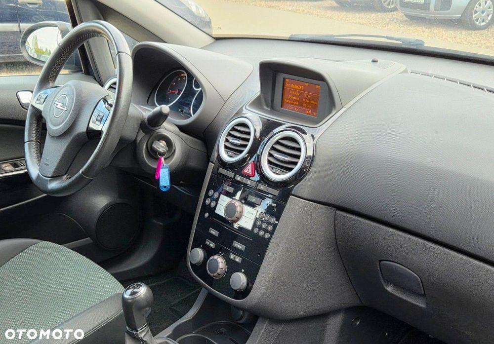 Opel Corsa - 22