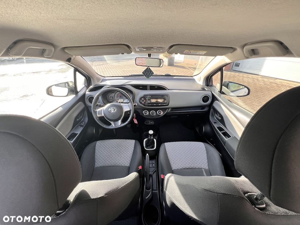 Toyota Yaris 1.33 Active EU6 - 17