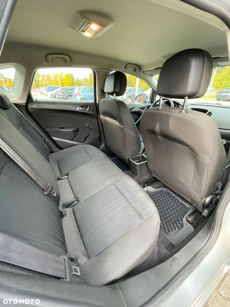 Opel Astra 1.6 Essentia - 11