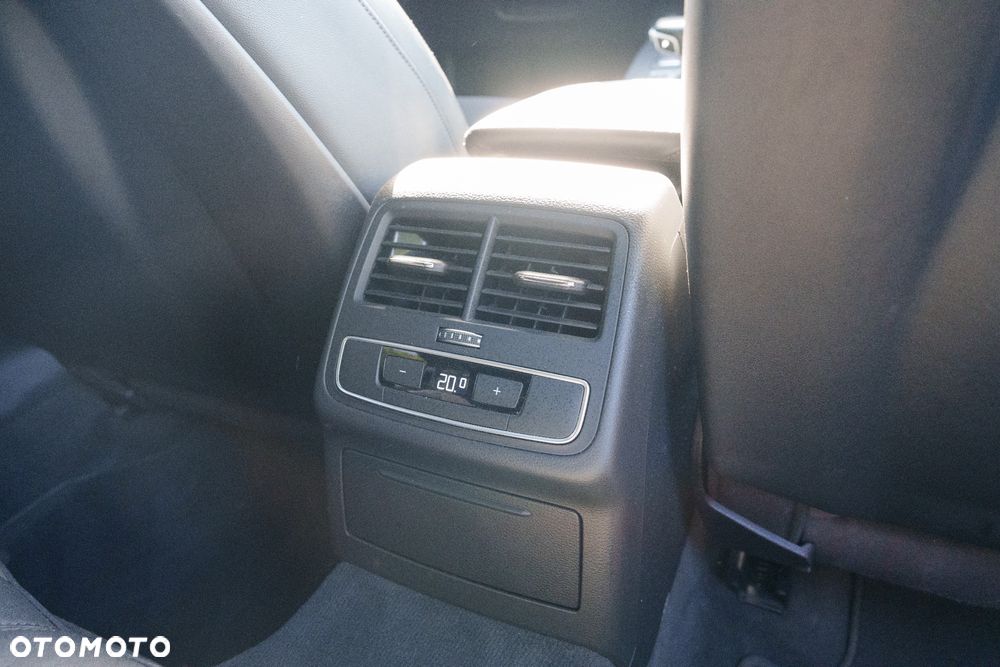 Audi A4 Allroad 2.0 TFSI S tronic - 28