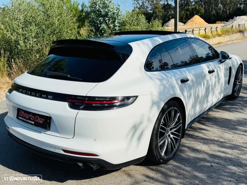 Porsche Panamera Sport Turismo 4 E-Hybrid - 12