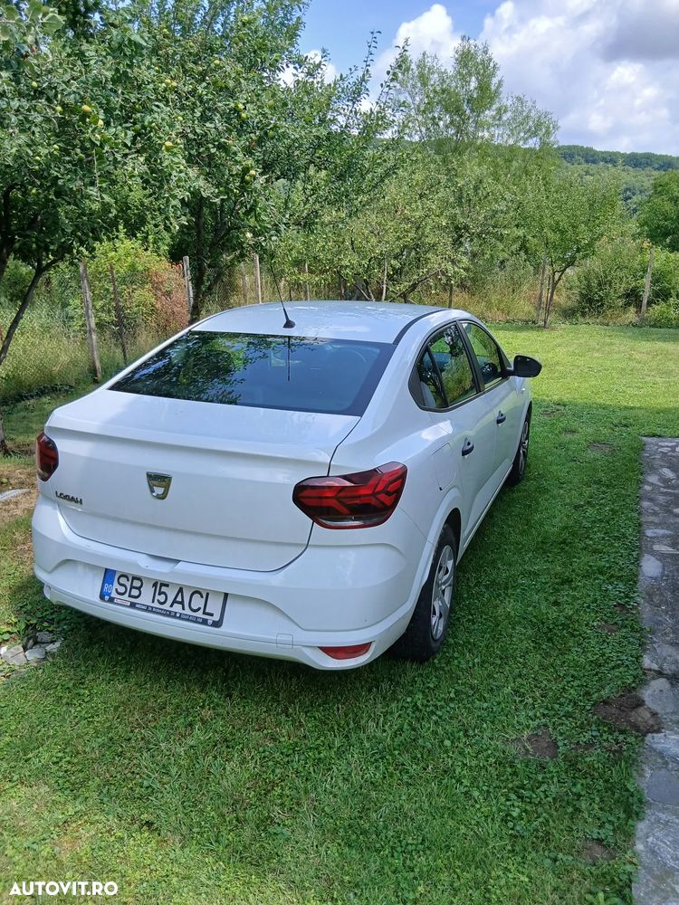 Dacia Logan TCe 90 Essential - 4