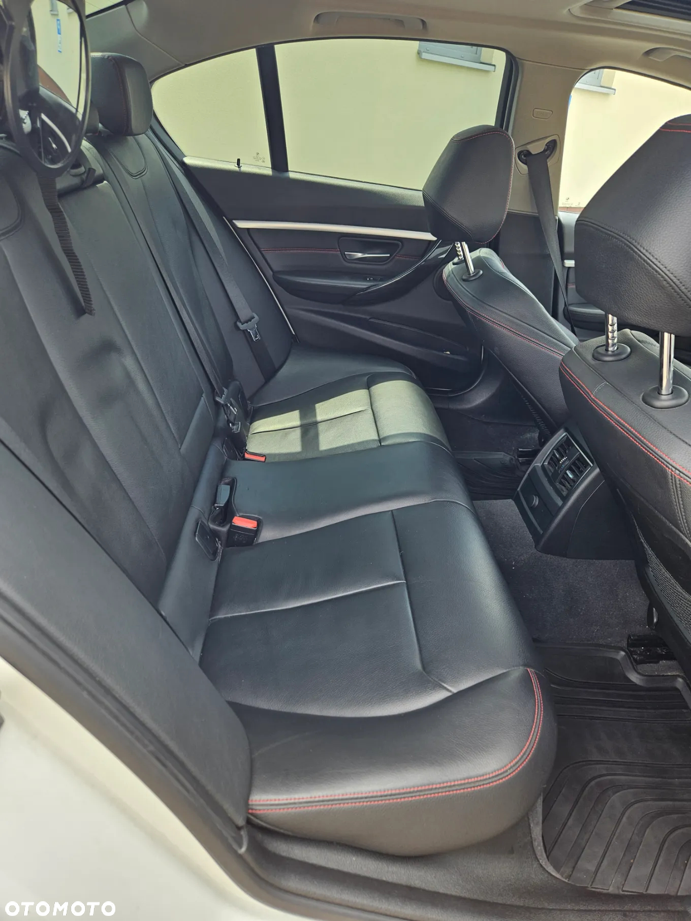 BMW Seria 3 320i xDrive Sport Line - 16