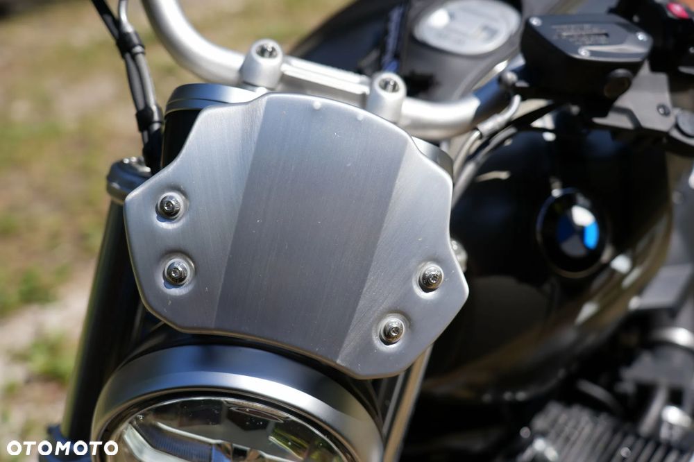 BMW R - 19
