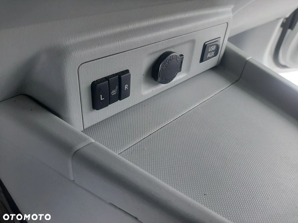 Toyota Prius+ (Hybrid) Executive - 15