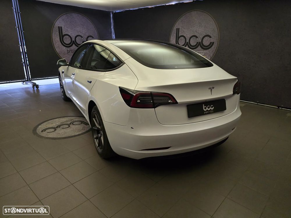 Tesla Model 3 Standard Range Plus RWD - 3