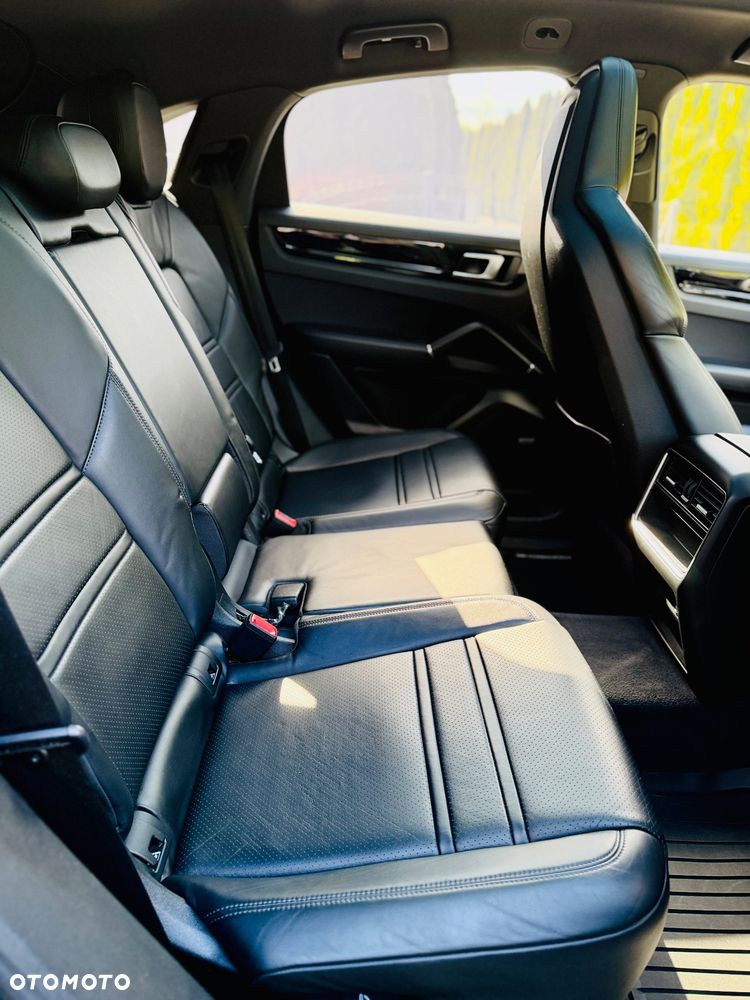Porsche Cayenne E-Hybrid - 13