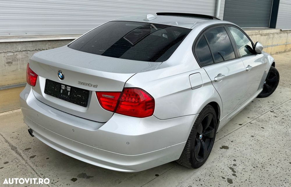 BMW Seria 3 320d DPF Aut. - 4