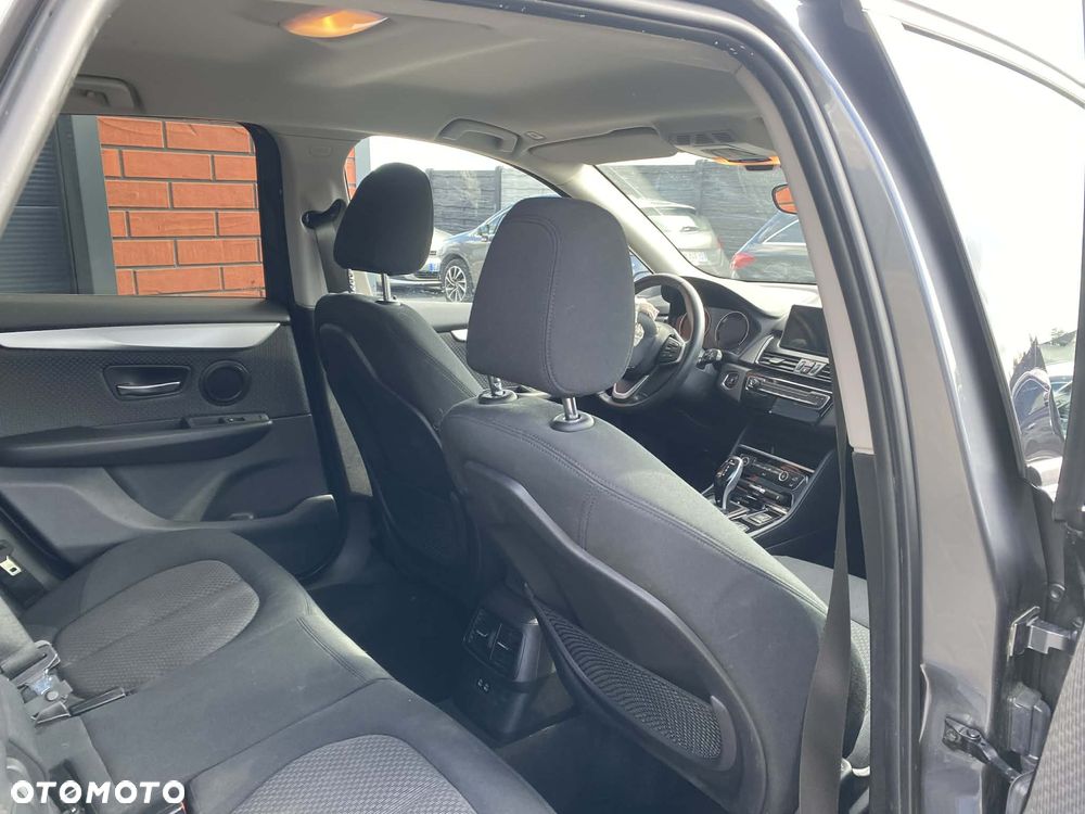 BMW Seria 2 216d - 13