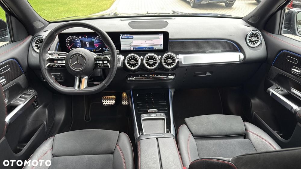 Mercedes-Benz GLB - 15