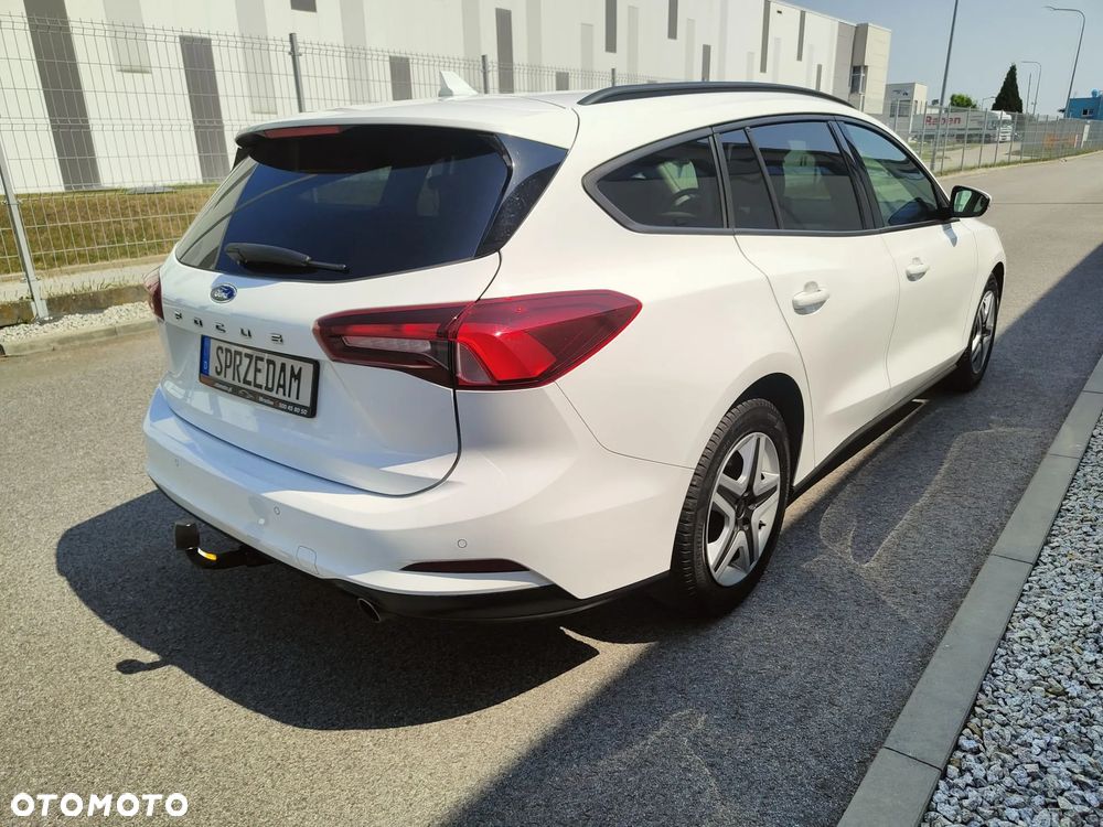 Ford Focus 1.5 EcoBlue STart-Stopp-System TITANIUM - 4