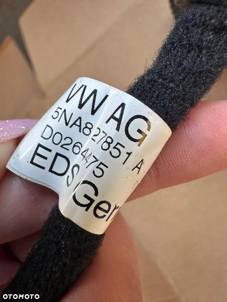 Siłowniki elektryczne klapy bagażnika komplet 5NA827851A VW Tiguan II 5NA - 3