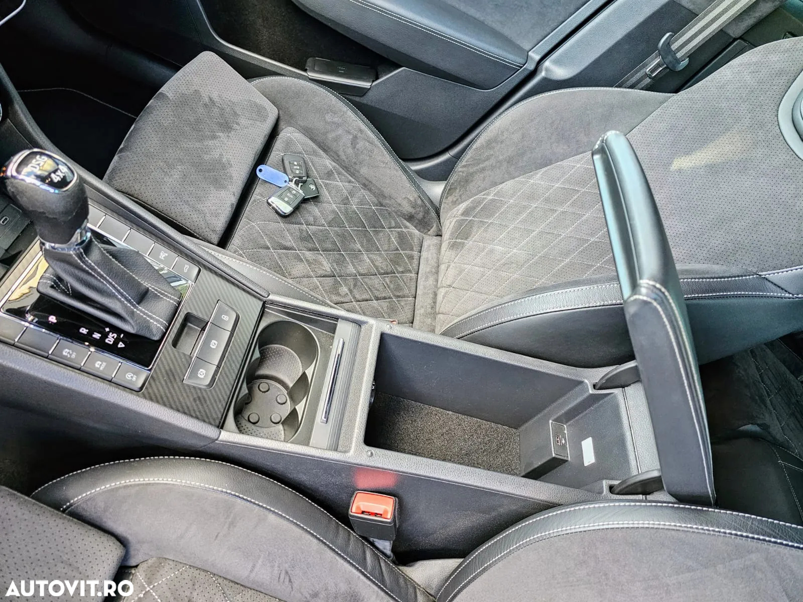 Skoda Superb Combi 2.0 TSI 4X4 DSG Sportline - 33