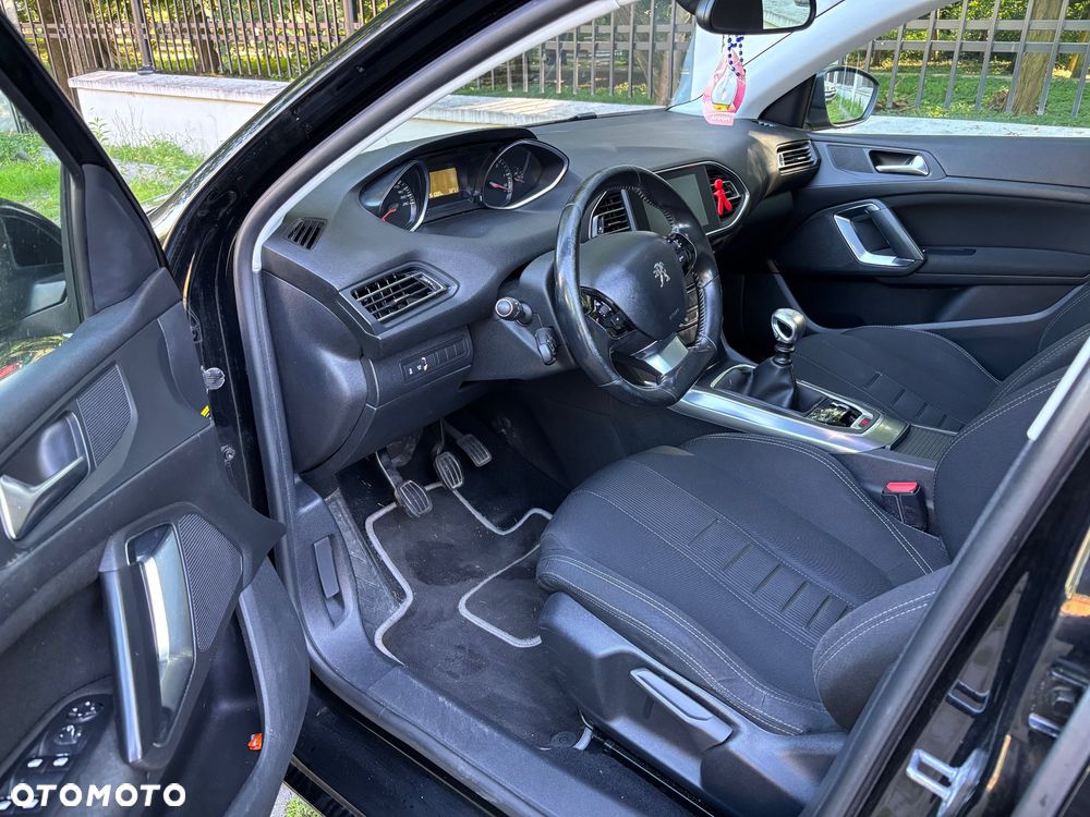 Peugeot 308 1.6 e-HDi Allure S&S - 6