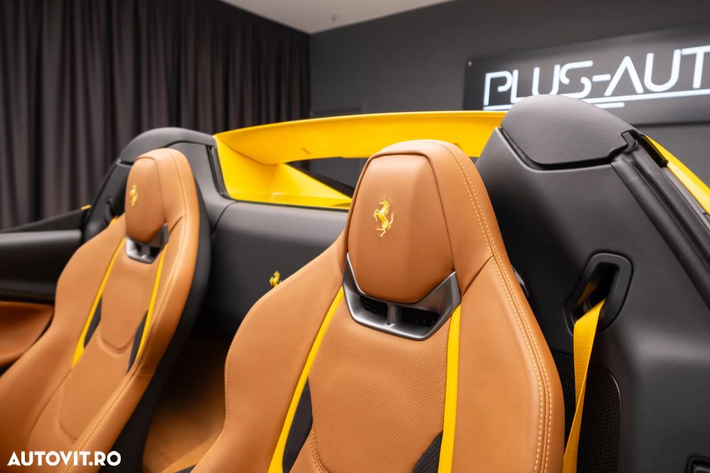 Ferrari 296 GTS - 12