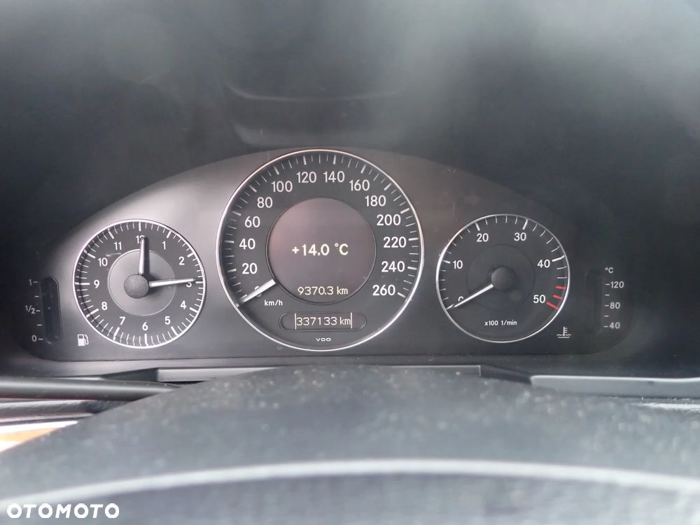 CZĘŚCI - Mercedes E-klasa W211 3,0CDI 190KM 642920 AT 722902 LIFT 2008r. LAKIER C963 INDEX - 8713 - 17