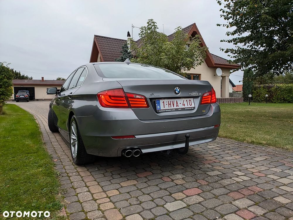 BMW Seria 5 520d - 29