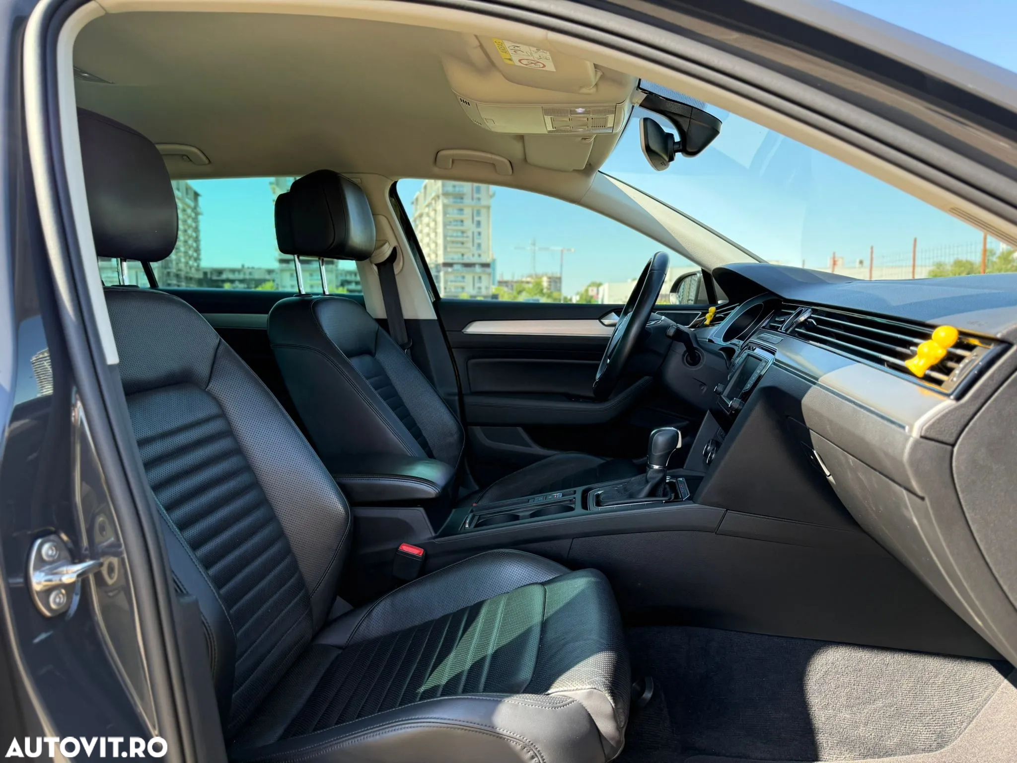 Volkswagen Passat Variant 2.0 TDI DSG 4Motion Highline - 20