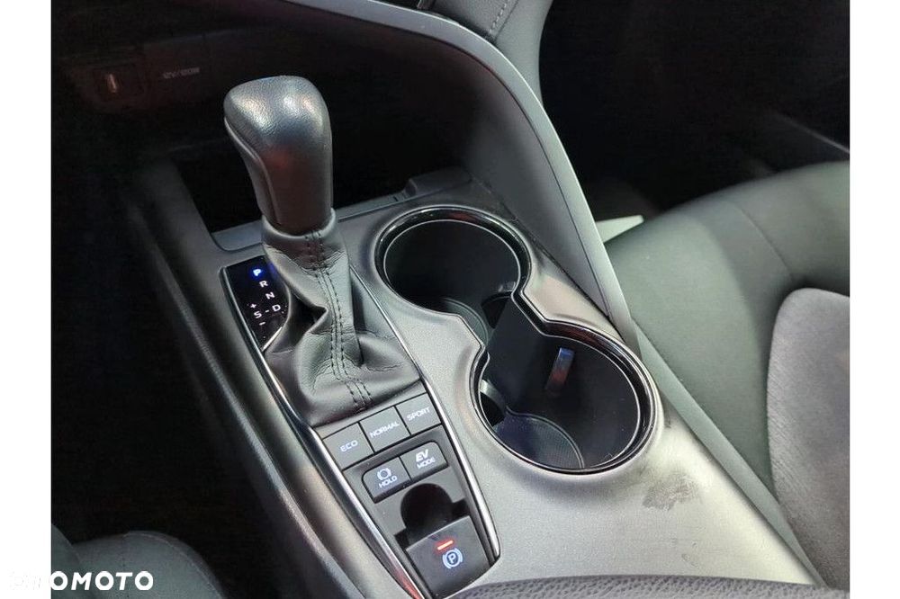 Toyota Camry 2.5 Hybrid Comfort CVT - 9