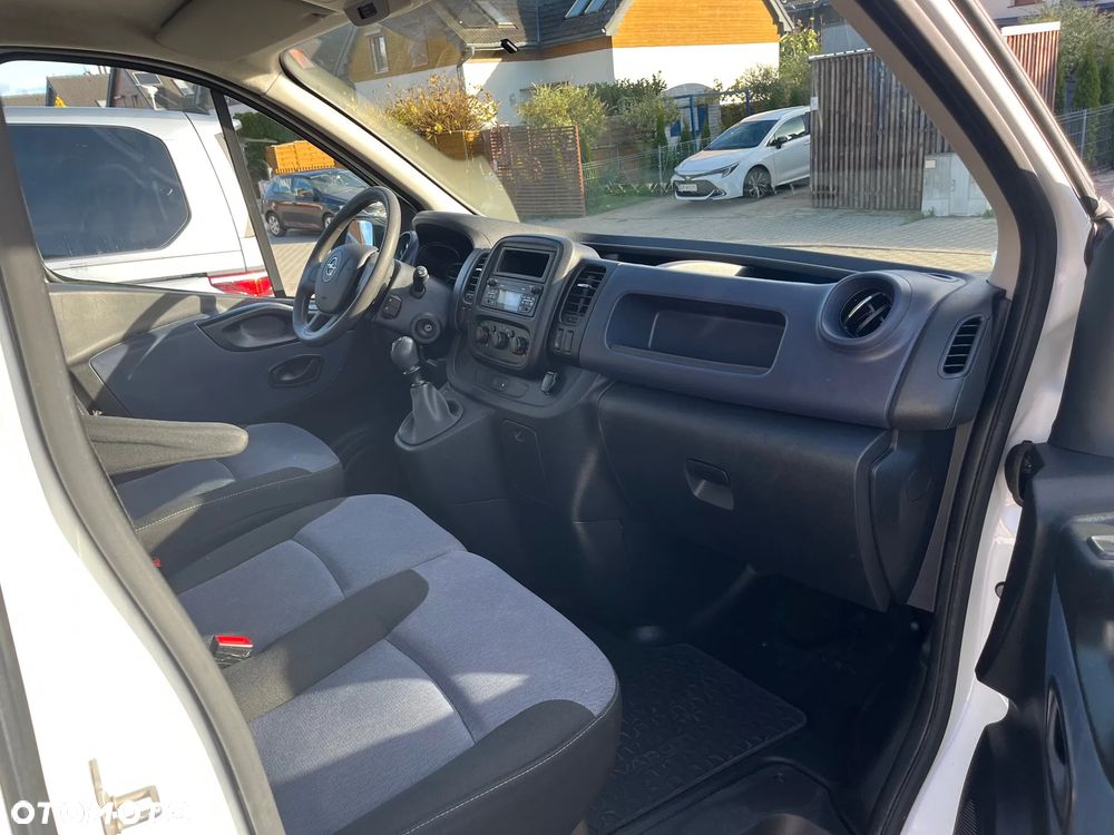 Opel vivaro - 9