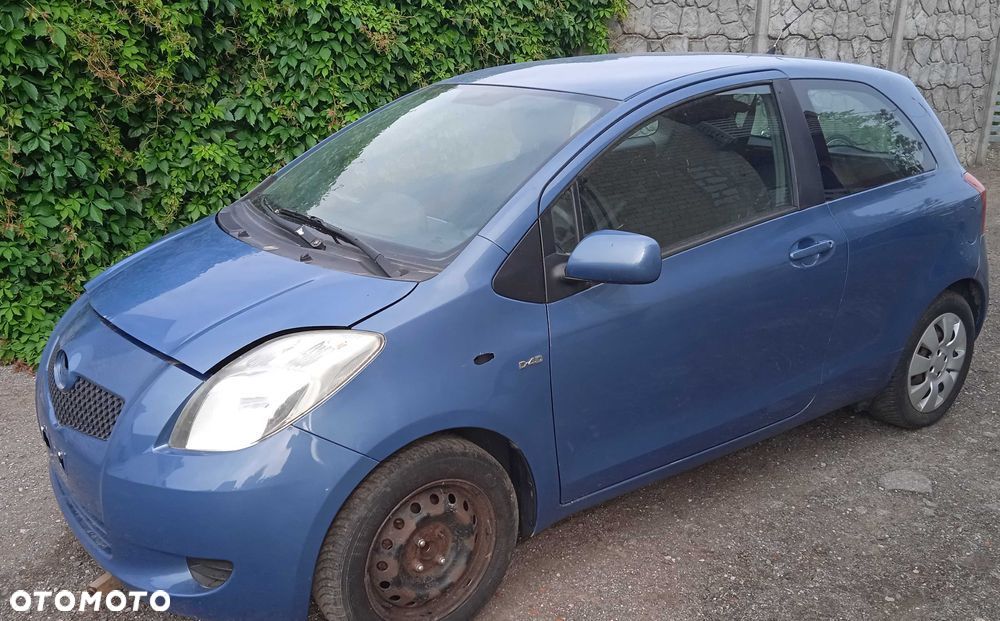 Na części Toyota Yaris II 1.4 D 8T1 Silnik Skrzynia Maska Zderzak Drzwi Klapa Szyba - 1