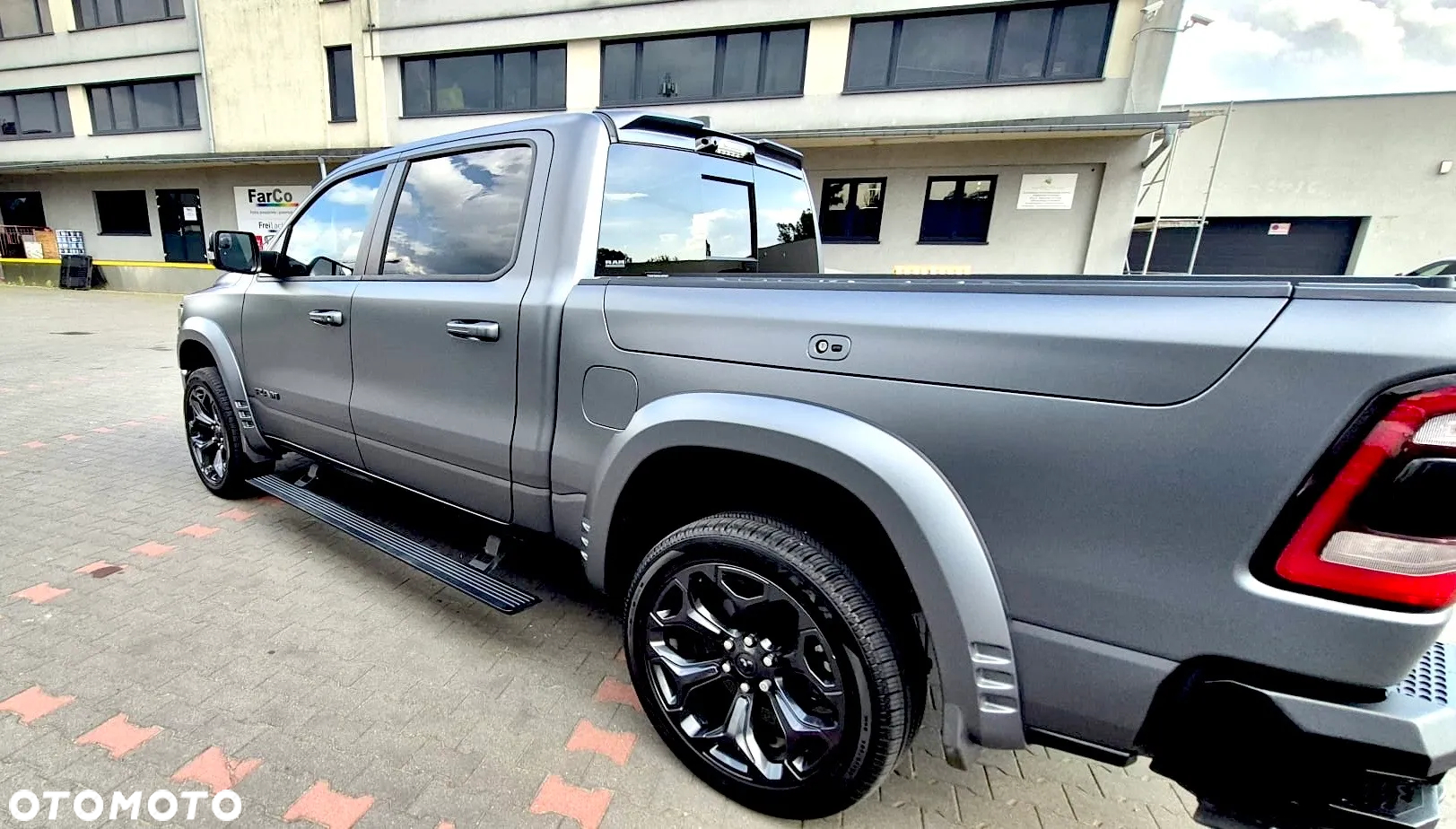 RAM 1500 Crew Cab Shortbed Limited - 13