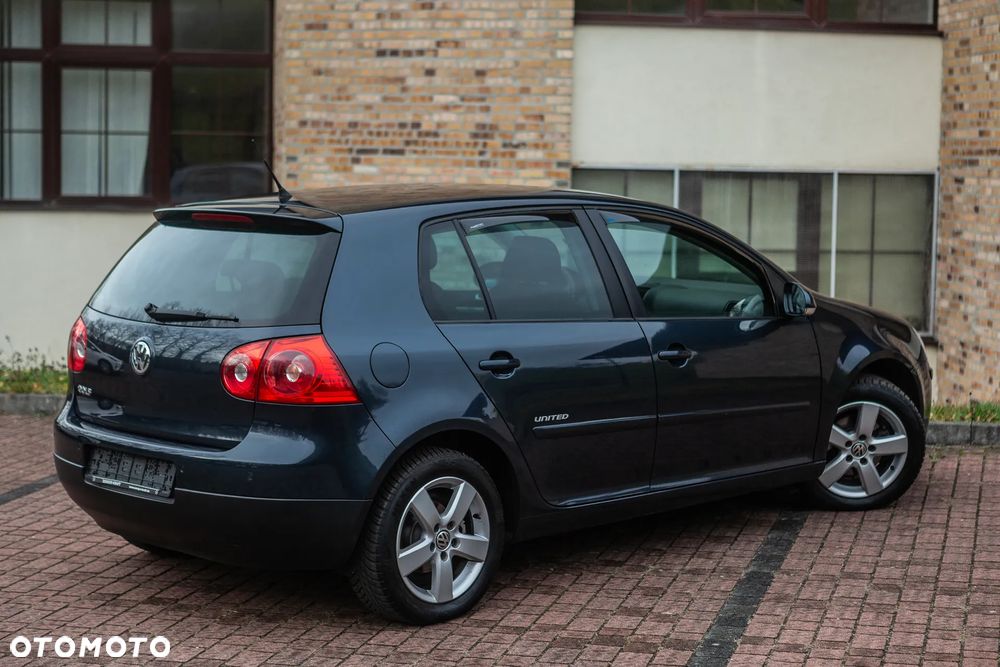 Volkswagen Golf - 23