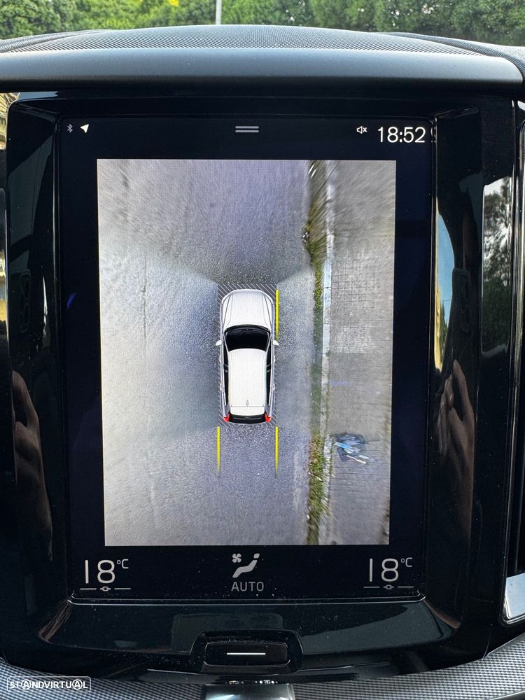 Volvo XC 60 2.0 T8 PHEV R-Design AWD - 16