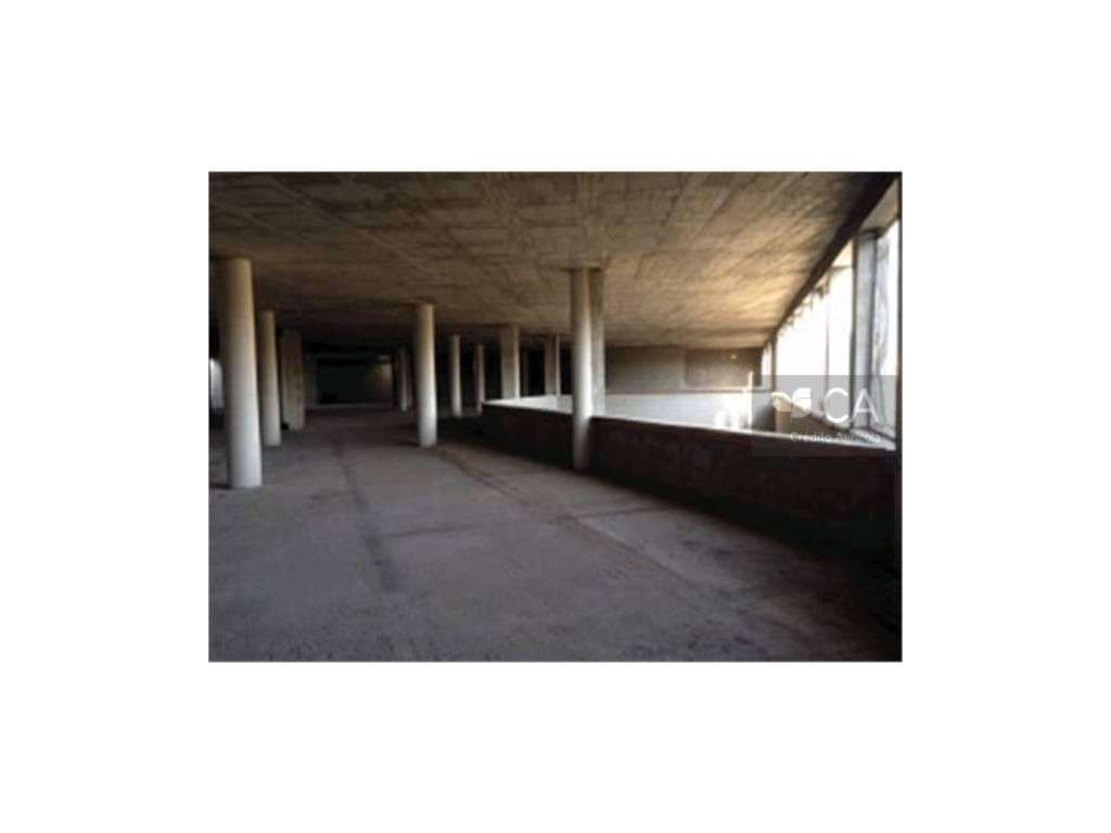 IMÓVEL TAVEIRO - TERRENO PARA CONSTRUÇÃO - LOTE 5 Rua 25 de Abril - Grande imagem: 2/6